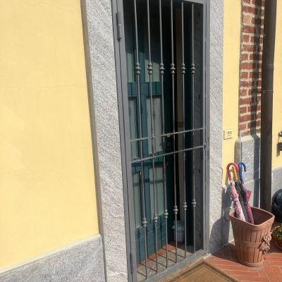 Potenziamento della Sicurezza di Porte e Finestre