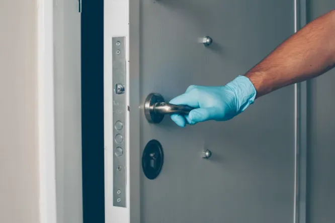 Fabbro riparazione porte